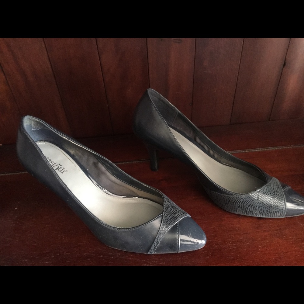 Dark blue pumps
